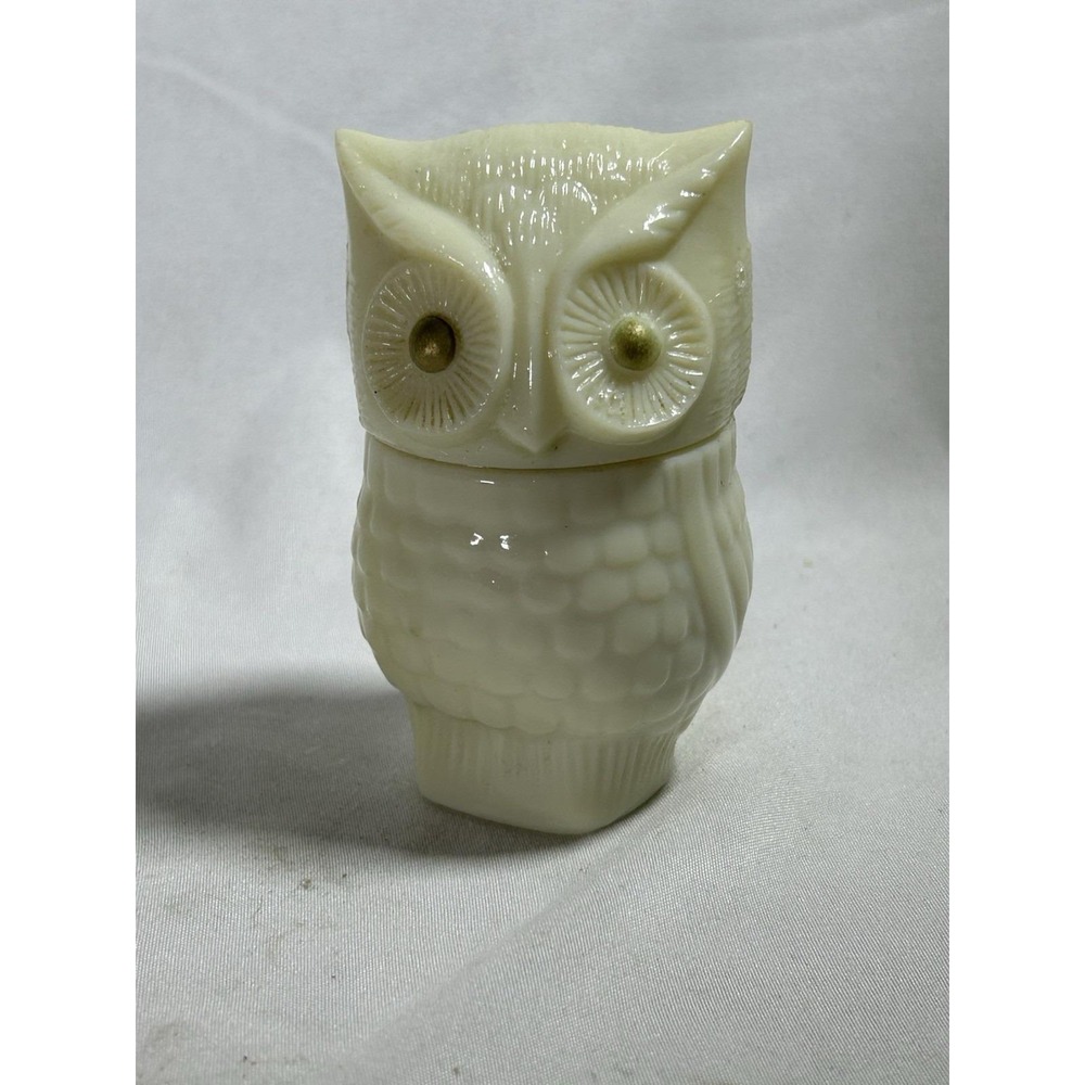 Vintage Avon White Owl Milk Glass Jar  Bottle Decanter Collectible 1970's